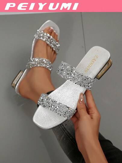 PEIYUMI Women's Parallel Crystal Strap Flat Sandals, Fashionable And Versatile For Beach, Elegant