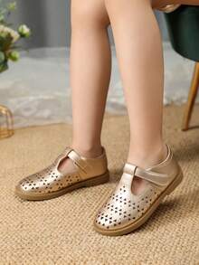 女童金色平底鞋，幼儿皮鞋，儿童玛丽珍鞋，透气镂空鞋 - 金色 - 查看 1