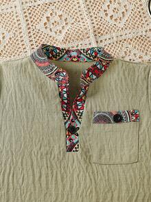 男童两件套，撞色领口和口袋印花短袖衬衫，撞色印花短裤，适合夏季露营、休闲度假和海滩穿着的时尚套装 - 橄欖綠 - 查看 3