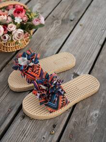 2026春季新款轻便凉鞋，平底舒适休闲沙滩鞋，花卉装饰，简约设计，女士款