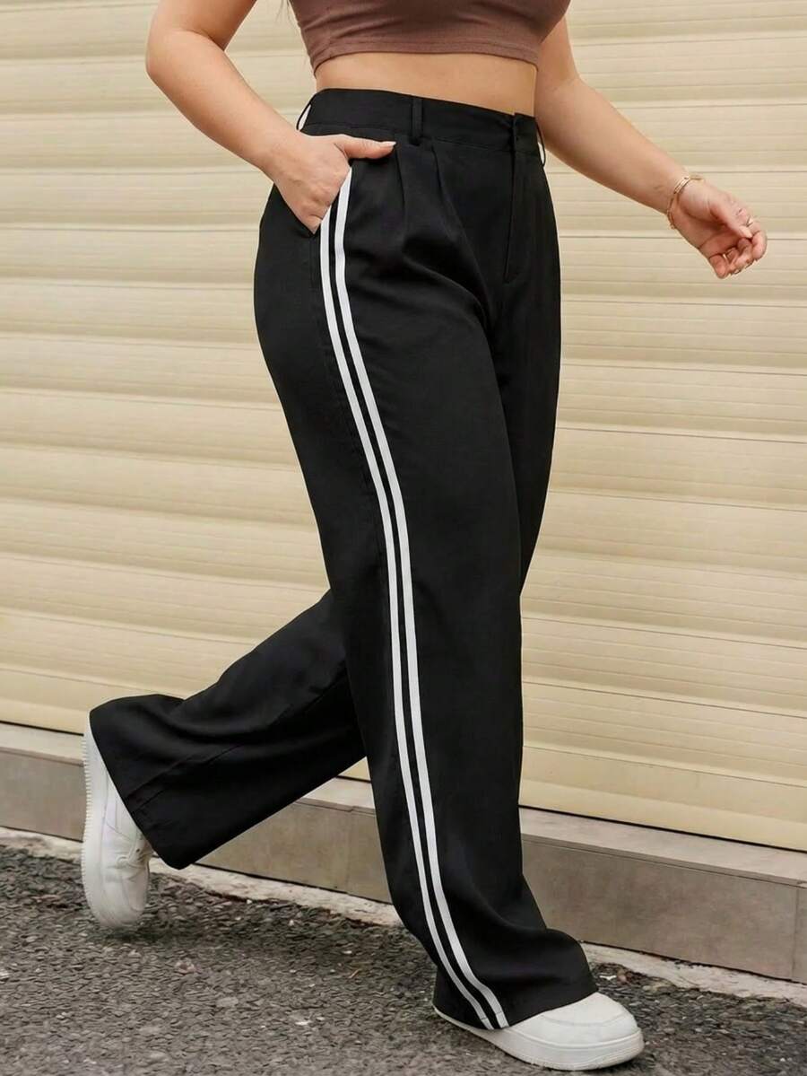 A&DD MODA, REF: AS-1578 (PLUS SIZE) – Women's High-Waisted, Wide-Leg Bell-Bottom Style Pants, Premium Fit, Casual Sweatpants, Lycra And Elastane, Modern Look, Elegant And Sophisticated, For Carnival 2025, Twill Pants, Wide-Leg Pants, Super Wearable, Hot Fashion, Lycra And Elastane Pants, Blogger Style, Elegant And Comfortable Look, Women's High-Waisted Pants With Pockets, High Quality, High-Waisted Dress Pants, Modern And Stylish Women's Pants. - 黑色 - 查看 1