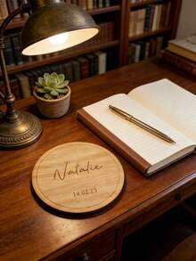 1/5/10 件装定制木质杯垫，可个性化定制您的姓名和日期，非常适合婚礼、订婚和节日聚会，为您的餐桌增添优雅独特的气息，是特殊场合、生日、圣诞节、新年和周年纪念日的理想之选。 - 彩色 - 查看 5