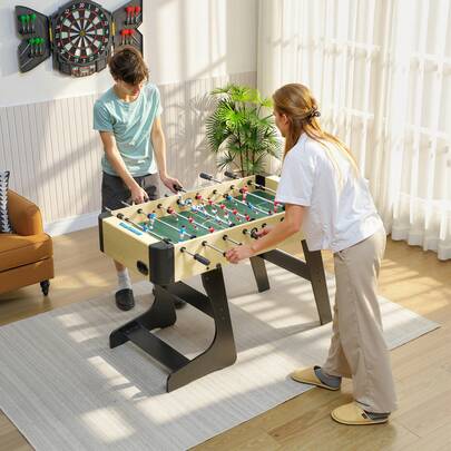  SPORTNOW Calcio Balilla Pieghevole, Biliardino da Casa con Maniglie Antiscivolo, 8 aste, 22 Giocatori, 2 Palline, Segnapunti, per Bambini Adulti per Scuola Ufficio Feste, 118x107.5x78 cm, Color Legno