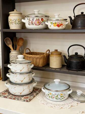 3-delars flerfärgad emaljkokkärlsset, tjock emaljgryta med dubbla öron, lämplig för gas- och induktionshäll, inkluderar soppgryta, mjölkgryta, tecknad söt emaljskål med handtag