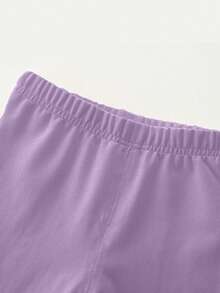 Bộ 5 chiếc quần legging màu kẹo ngọt dễ thương dành cho bé gái. Được làm từ chất liệu vải dệt kim mềm mại, co giãn và thoải mái, những chiếc quần legging màu trơn này rất đa năng và phù hợp cho các hoạt động thường ngày như đi nghỉ mát, dã ngoại, đi học, đạp xe, chạy bộ, dự tiệc và mặc hàng ngày. - Nhiều màu - Xem 4