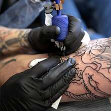 100pcs Back Powder-Free Nitrile Gloves - Latex-Free, Durable & Waterproof For Kitchen Cleaning, Tattoos, Hair Dye, Pet Care & Beauty Salons ﻿ - S - View 10