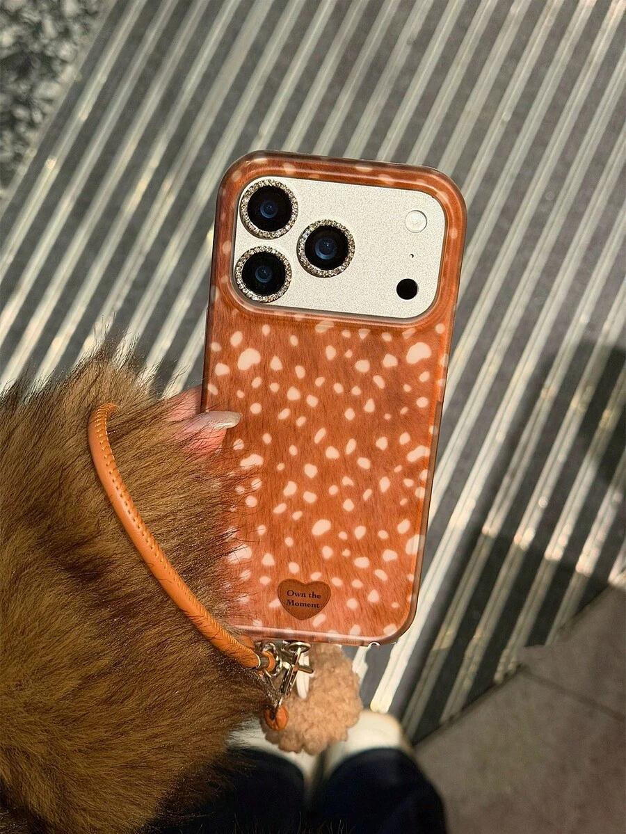 Caso de telefone com estampa de coração e cervo com bolinhas marrom e branco, compatível com iPhone 17, 16 Pro Max, Novo 15, com cordão, estilo coreano minimalista, compatível com iPhone 14, 15 Pro Max, nicho para mulheres, 16 - Castanho - Visão 1