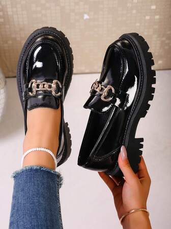 2025 봄 신상 일본 스타일 여성 가죽 신발, 영국 스타일 메탈 버클 페이턴트 가죽 두꺼운 밑창 로퍼, 빈티지 JK 스타일 다용도 신발