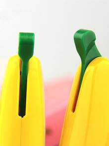 1pc Custom Personalized Cute Banana-Shaped Ballpoint Pen, With The Option To Customize A Name Or Text. Creative Push-Type Stationery Gift, Gel Pen Suitable For Writing. - Multicolor - View 6