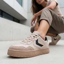 Tênis Feminino Casual Plataforma Confortável Estilo Urbano Moderno e Versátil EDN2100 - Bege - Visão 3