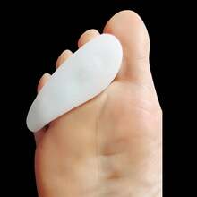 Um par de separadores de dedos em gel de silicone macio, para relaxamento dos pés, com três orifícios, que isolam e corrigem o valgo dos dedos sobrepostos, adequado para homens e mulheres. - Multicolorido - Ver 4