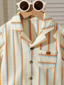 Bộ quần áo mùa hè mới cho bé trai 4-7 tuổi, áo khoác cardigan kẻ sọc có cổ bẻ và túi phía trước + quần short kẻ sọc dáng suông, thích hợp cho mặc hàng ngày, đi chơi gia đình, dự tiệc ngày lễ. - Màu be - Xem 3