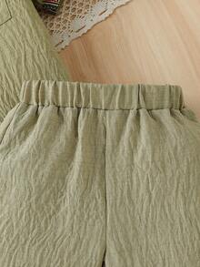 男童两件套，撞色领口和口袋印花短袖衬衫，撞色印花短裤，适合夏季露营、休闲度假和海滩穿着的时尚套装 - 橄欖綠 - 查看 5