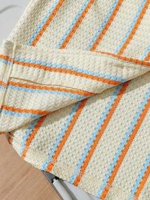 Bộ quần áo mùa hè mới cho bé trai 4-7 tuổi, áo khoác cardigan kẻ sọc có cổ bẻ và túi phía trước + quần short kẻ sọc dáng suông, thích hợp cho mặc hàng ngày, đi chơi gia đình, dự tiệc ngày lễ. - Màu be - Xem 7