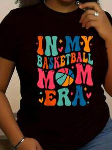 Camiseta Gráfica para Mujer "En Mi Era de Mamá Baloncestista" - Camiseta Casual Negra de Manga Corta con Diseño Geométrico Colorido de Baloncesto, Estrellas y Corazones, Cuello Redondo Suave, Lavable a Máquina, Comodidad para Todas las Temporadas - Negro - Ver 1