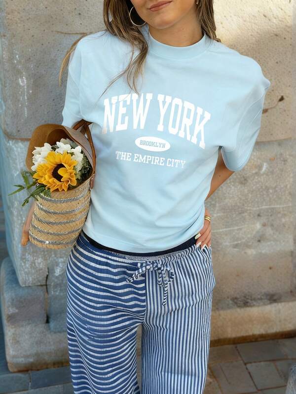 Damen Sommer Buchstaben Muster Off-Shoulder Lässiges T-Shirt, Tägliche Lässige Mode Vielseitig. Grafik T-Shirt, Damen Weißes Top, Schwarzes Top, Rosa Top, Urlaubsoutfit