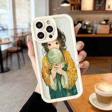 Cubierta de telefono con borde negro y diseño de anime chino en tonos dorados y verdes con mujer sosteniendo espejo redondo ideal para uso diario en cafeterias y espacios urbanos,Aplicable a los teléfonos de la serie Apple y Galaxy - Café integral - Ver 4