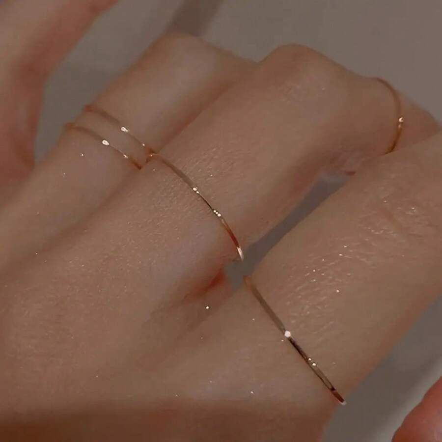 Juego de 5 anillos de banda delgada y delicada - Joyería apilable minimalista y única de lujo para mujeres