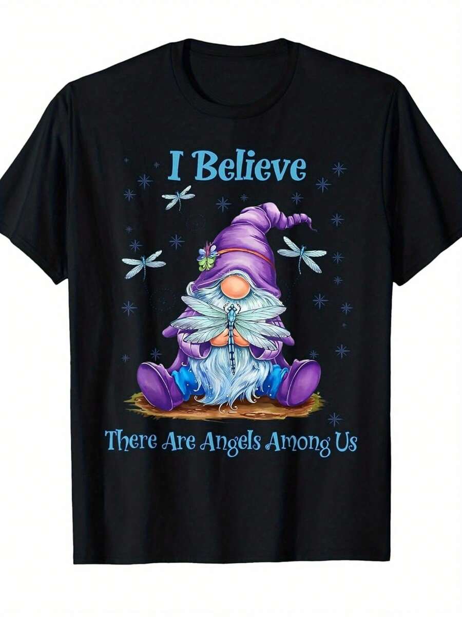 Camiseta de gnomo "Creo que hay ángeles entre nosotros" con libélula, camisetas para hombres, artículos de algodón, transpirable, cuello redondo, ajuste regular, lavable a máquina, adecuada para salidas de verano, ropa de festival, ropa casual - Negro - Ver 1