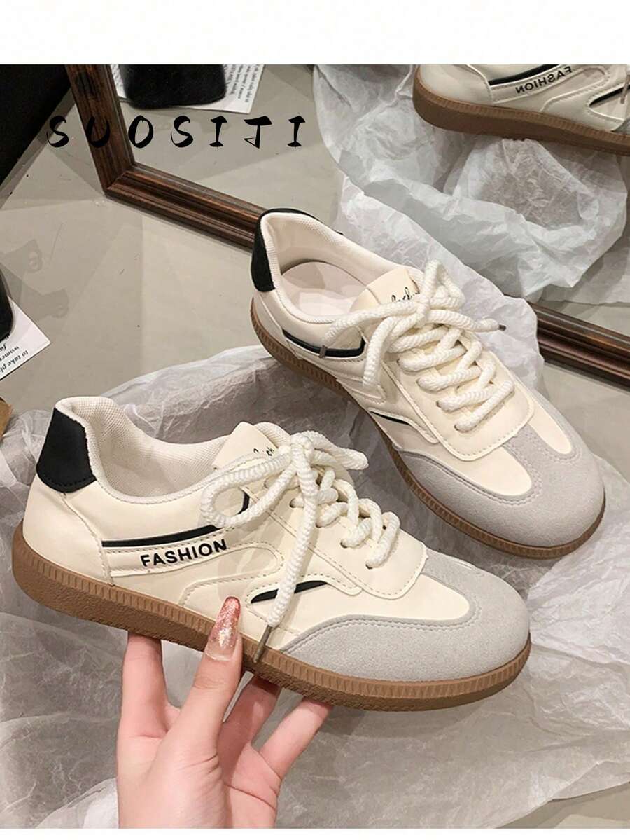 Women's Flat Casual Sneakers, Lightweight And Comfortable - Red and White - View 1