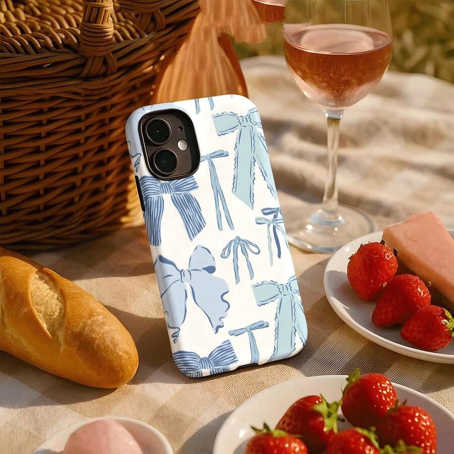 Con un lazo azul, te traemos una Navidad alegre. Esta funda de teléfono dos en uno, elegante y sencilla, es robusta y duradera, con un diseño de doble capa que garantiza durabilidad y protección contra caídas para varios modelos de .Es un regalo ideal para amigos. WXU7 - Colores mixtos - Ver 1