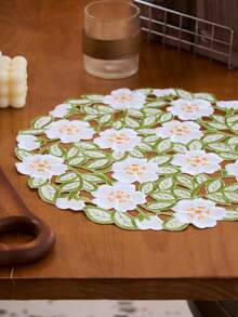 1/2/4/6pcs Simple White Flower Embroidered Placemats, Countryside Style Kitchen Dining Table Decor Mats, Non-Slip Coasters For Holiday Parties, Birthdays, Weddings, Dinners, Office Desks, Coffee Tables, Home Decor, All Seasons - Green - View 4