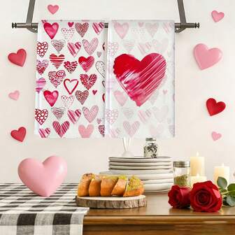 Pembe kalp desenli, %100 polyester elyaftan dokunmuş, 40 x 60 santimetre ölçülerinde, Sevgililer Günü temalı 1/1/2 havlu seti. Makinede yıkanabilir polyester malzemeden üretilmiştir, ısıya dayanıklıdır, leke tutmaz, su geçirmez ve kolay temizlenir. Masa ve kase temizliğinde kullanılır ve hediye, ev eşyası, mutfak gereçleri ve Sevgililer Günü iç dekorasyonu olarak kullanılabilir.