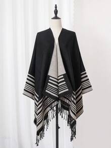 1件男士时尚休闲日常穿搭纯色条纹流苏斗篷披肩带开衩