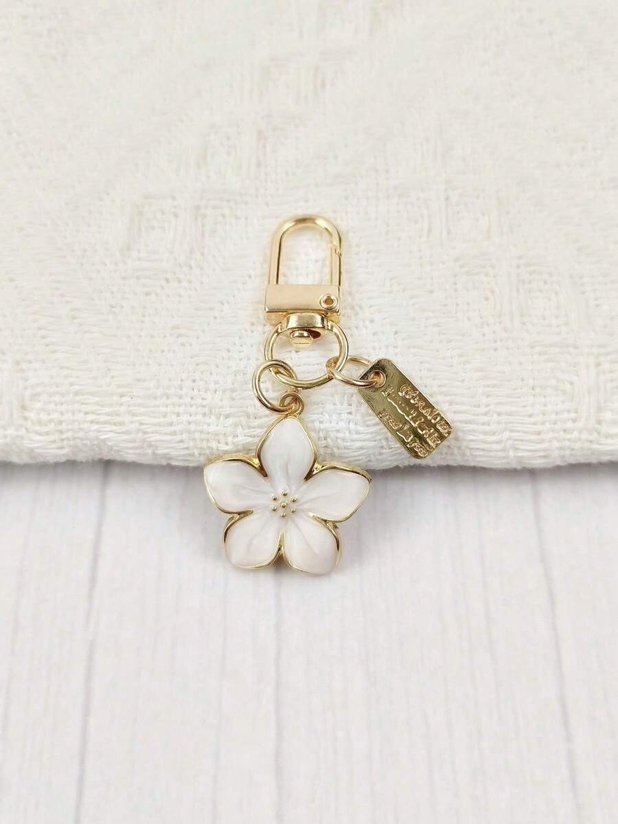 1pc Metal Sakura Flower Keychain, Lightweight And Graceful Sakura Design With Tag Accessory, Suitable For Bag, Car Keys, Couple & Holiday Gifts - White and Pink - View 1
