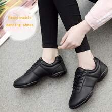 Giày đế dày dành cho nữ, Giày khiêu vũ đơn giản tối giản dành cho nữ, Giày khiêu vũ vuông đế mềm cao su cổ điển chống trượt, Giày tập thể dục trong nhà đế tháo rời để nhảy dây, nhảy dây, chạy bộ, Giày thể thao đế mềm êm ái, Giày khiêu vũ siêu nhẹ, buộc dây thoải mái, thoáng khí (Phiên bản da hơi chật, nên đặt hàng lớn hơn một cỡ) - màu đen - Xem 3