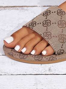 Women's Flat Sandals, Open Toe Summer Shoes, Lightweight Ladies Slippers, Fashionable Vacation Soft Bottom Plus Size Beach Shoes - Khaki - View 7