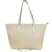 Large Women's Shoulder Bag Praeme Ideal For Everyday Use - Ivory - View 2