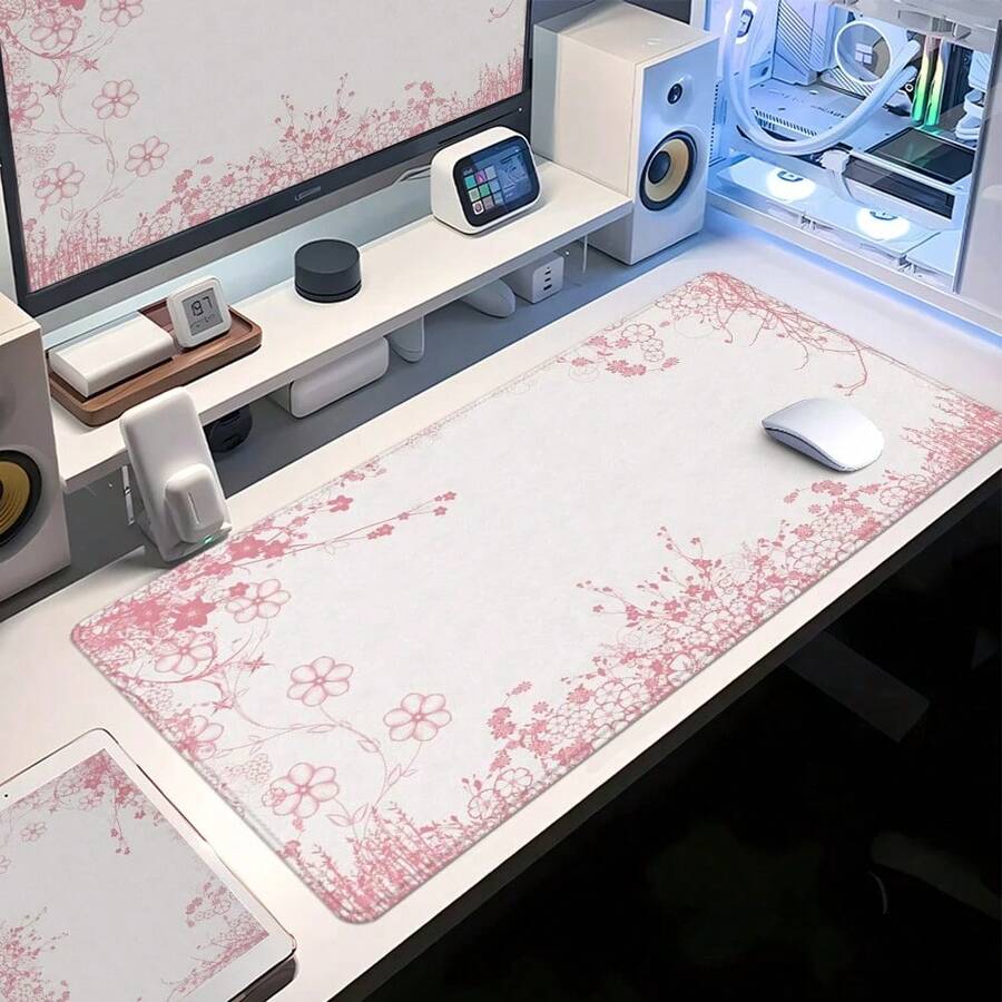 樱花粉色 RGB 游戏鼠标垫。粉色花卉图案鼠标垫/桌面垫，美观艺术，大尺寸办公桌配件，底部采用防滑橡胶材质。适用于工作、游戏、办公和家庭使用。是送给男士、女士和朋友的绝佳圣诞礼物。办公桌配件、文具、桌面鼠标垫。书桌鼠标垫，桌面装饰。