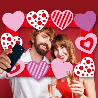 2026 Valentine's Day Heart-Shaped Photo Frame, New Year's Eve Photo Prop Frame, 2026 New Year's Eve Party Gifts, Supplies And Decorations, Romantic Valentine's Day Handheld Frame, Creative Red Heart-Shaped Frame, Suitable For Weddings And Engagements