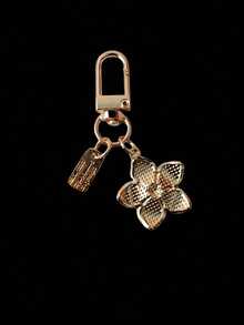 1pc Metal Sakura Flower Keychain, Lightweight And Graceful Sakura Design With Tag Accessory, Suitable For Bag, Car Keys, Couple & Holiday Gifts - White and Pink - View 7
