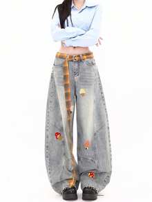 Cartoon Embroidered Plaid Belt Jeans, New Design Barrel Leg Jeans (With Belt) - Light Wash - View 3