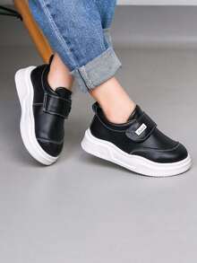 1 Pair Unisex Casual Design Low-Top Sneakers, Soft Sole Non-Slip Children's Skate Shoes, Fashion Versatile Student Running Shoes, Suitable For All Seasons - Black - View 1