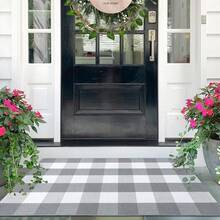 IOHOUZE Buffalo Plaid Checkered Rug 27.5inch X 43inch Front Door Mats, Washable Area Rugs For Front Porch Decor, Spring Summer Welcome Mats Outdoor, Gray White Rug For Farmhouse/Entryway/Home Entrance,One-Size,GreyandWhite24inchx38inchRectangular - 灰白色 24 英吋 x 38 英吋長方形 - 查看 1