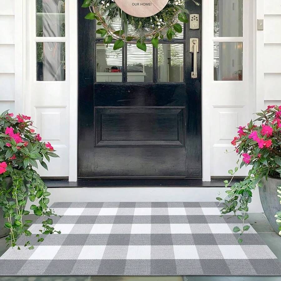 IOHOUZE Buffalo Plaid Checkered Rug 27.5inch X 43inch Front Door Mats, Washable Area Rugs For Front Porch Decor, Spring Summer Welcome Mats Outdoor, Gray White Rug For Farmhouse/Entryway/Home Entrance,One-Size,GreyandWhite24inchx38inchRectangular - 灰白色 24 英吋 x 38 英吋長方形 - 查看 1
