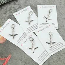 1pc/2pcs/5pcs Silver Airplane Keychain Set, Comes With Pocket Hug Greeting Card, Holiday Gift, Commemorative Gift, Backpack And Car Key Accessories, Good Luck Gift For Friends And Family, Durable, Student Gift, Travel Decor Accessory - Silver - View 3