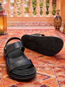 1双时尚儿童平底凉鞋，优雅女童凉鞋，休闲男童凉鞋，套脚设计，适合日常出行、婚礼派对、夏季假期穿着 - 黑色 - 查看 6