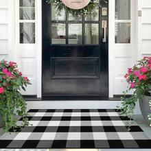 IOHOUZE Cotton Buffalo Plaid Check Rug Outdoor Doormat 27.5 X 43 Inches Washable Woven Outdoor Indoor Welcome Mats For Front Door/Farmhouse/Entryway/Home Entrance Black And White Outdoor Rug,One-Size,BlackandWhite24inchx38inchRectangular - 黑白24吋x38吋長方形 - 查看 1