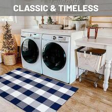 IOHOUZE Buffalo Plaid Checkered Rug 27.5\ X 43\ Front Door Mats, Washable Area Rugs For Front Porch Decor, Spring Summer Welcome Mats Outdoor, Navy White Rug For Farmhouse/Entryway/Home Entrance,One-Size,NavyandWhite24inchx38inchRectangular - 海軍藍和白色 24 英寸 x 38 英寸長方形 - 查看 6