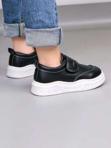 1 Pair Unisex Casual Design Low-Top Sneakers, Soft Sole Non-Slip Children's Skate Shoes, Fashion Versatile Student Running Shoes, Suitable For All Seasons - Black - View 10