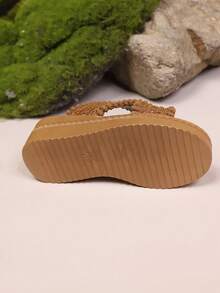 1双儿童/青少年编织镂空纹理厚底交叉绑带休闲沙滩凉鞋 - 棕色 - 查看 6