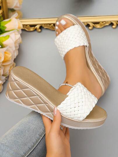 New Fashionable Casual Comfortable Minimalist Gold & Black Wedge Thick Sole Travel Outdoor Mature Mom Shoes, Versatile Women Sandals