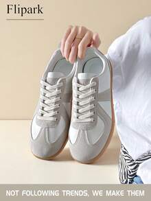 Flipark 1 para damskich trampek casualowych, białe, model 2026, nowość, płaskie buty sportowe, wygodne i modne, odpowiednie do noszenia na co dzień, na imprezy i zawody