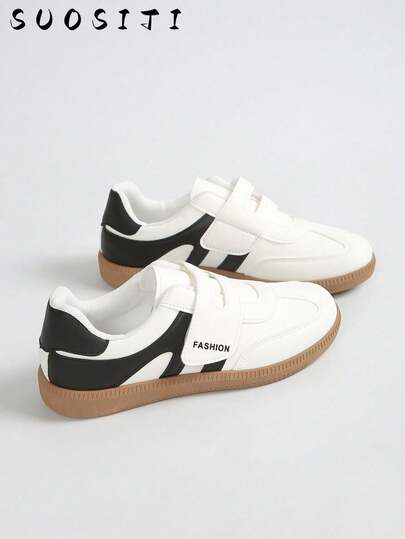 2025年新款大码36-41女式平底学生休闲运动时尚白色运动鞋