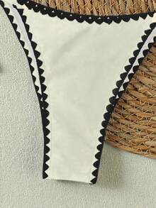 بكيني قطعتين مع رباط وكشكشة - بيكيني شاطئي أنيق باللون البيج، يشع بجو العطلة - بيج - مشاهدة 5