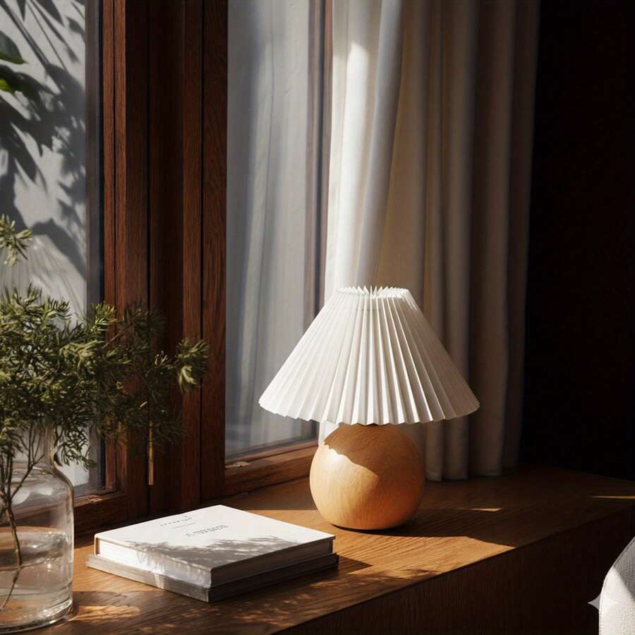 KUNJOULAM Cute Small Pleated Lamp, Modern Bedside Nightstand/Table Lamp With Beige Lampshade, Metal Base For Bedroom, Home Office, Living Room, USE E12 Bulb - 美規A型插(110-127V) - 查看 1